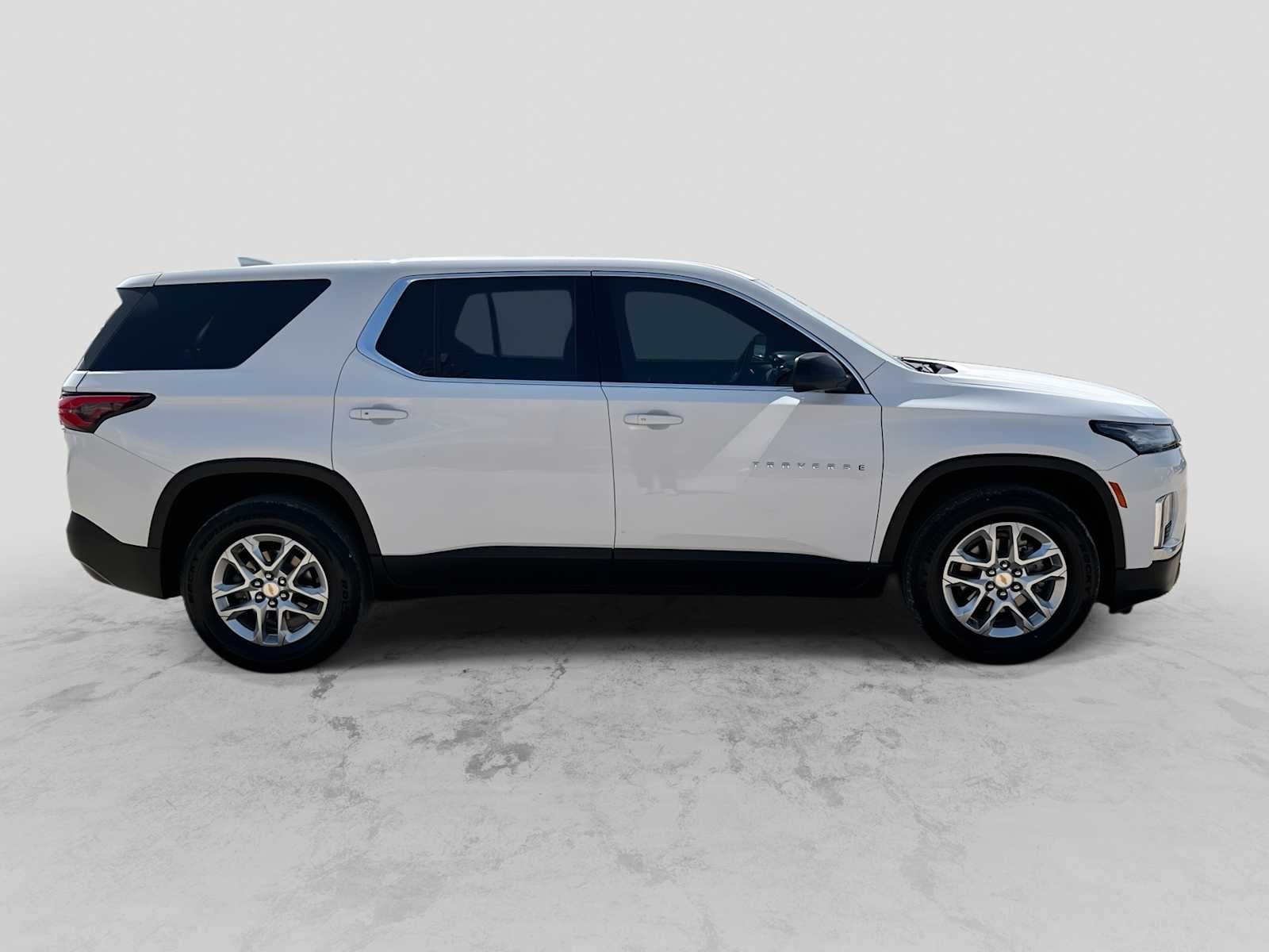2023 Chevrolet Traverse FWD LS