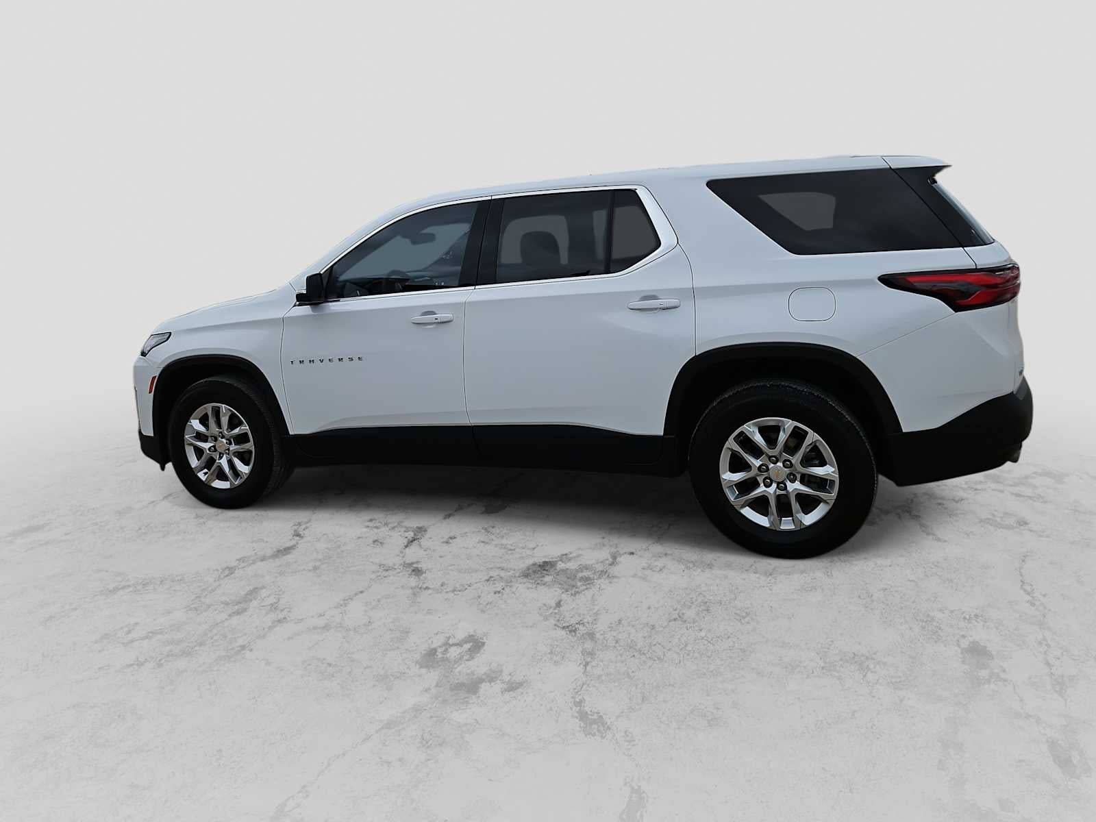 2023 Chevrolet Traverse FWD LS