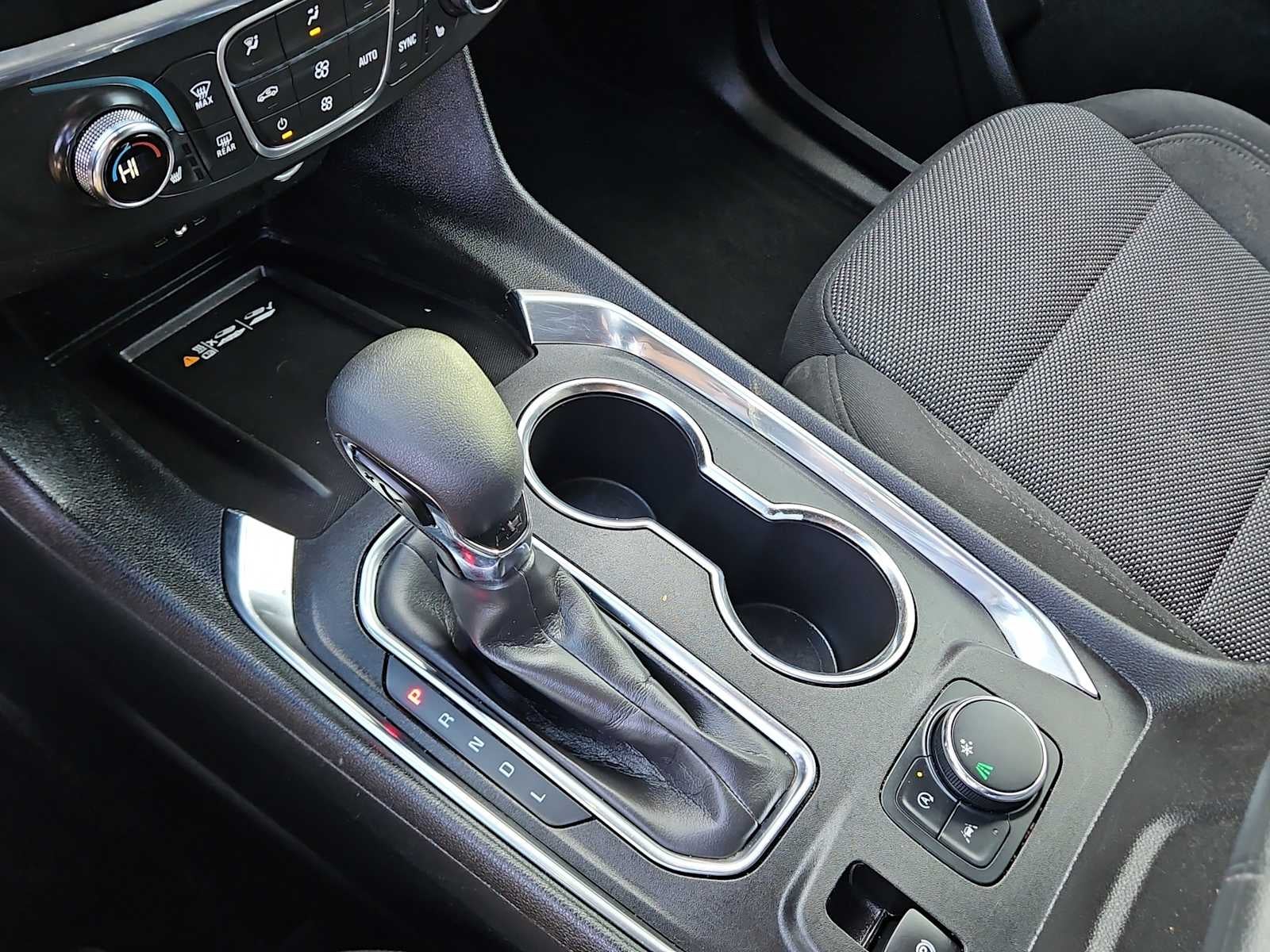 2023 Chevrolet Traverse FWD LT Cloth