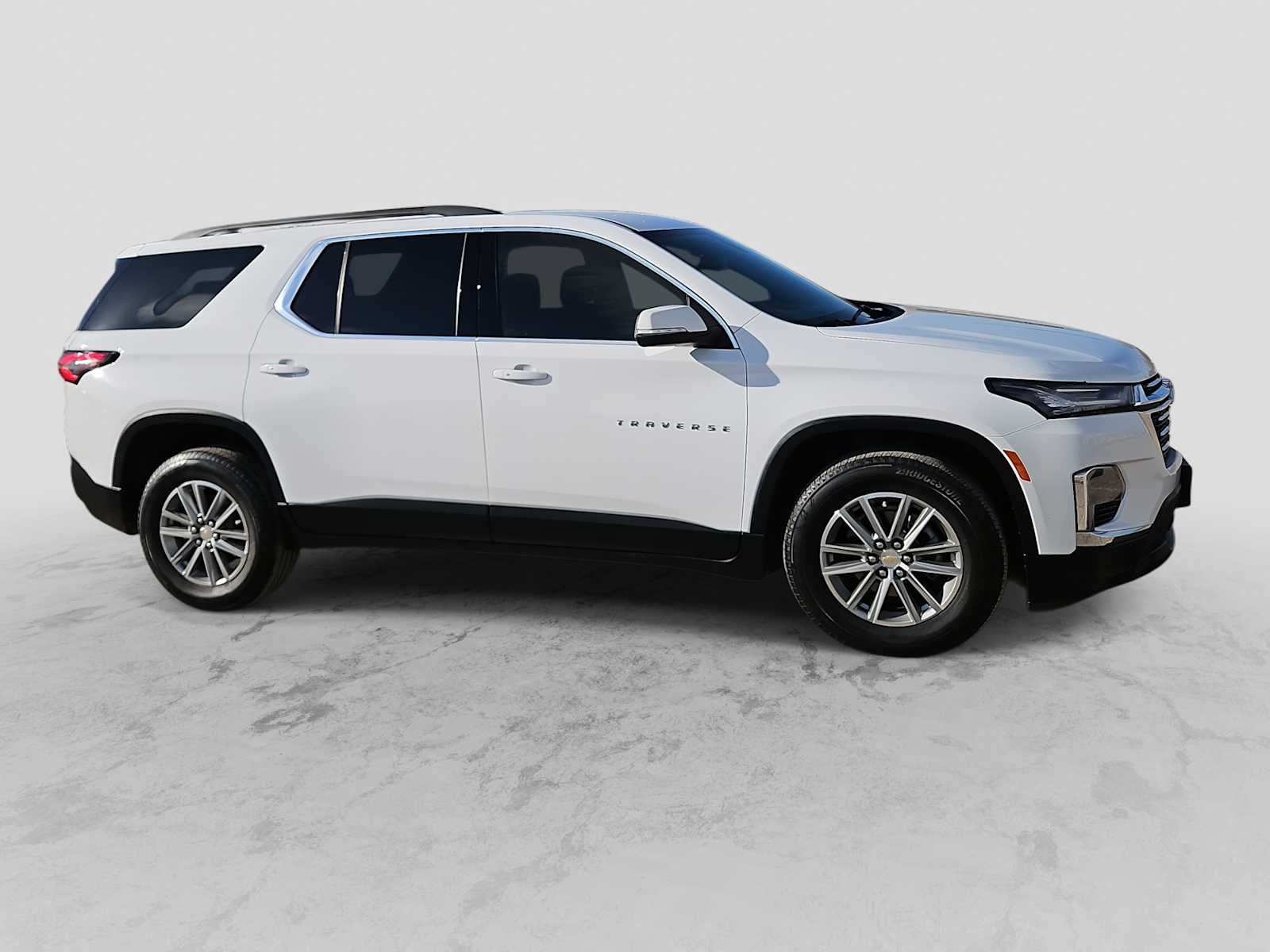 2023 Chevrolet Traverse FWD LT Cloth