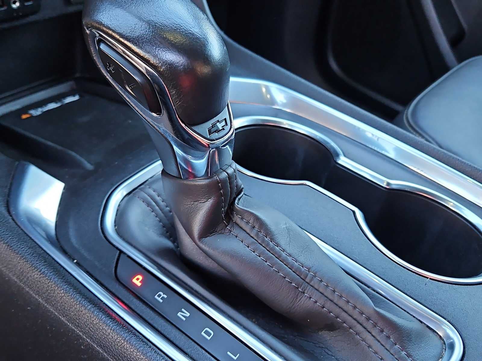 2022 Chevrolet Traverse FWD LT Leather