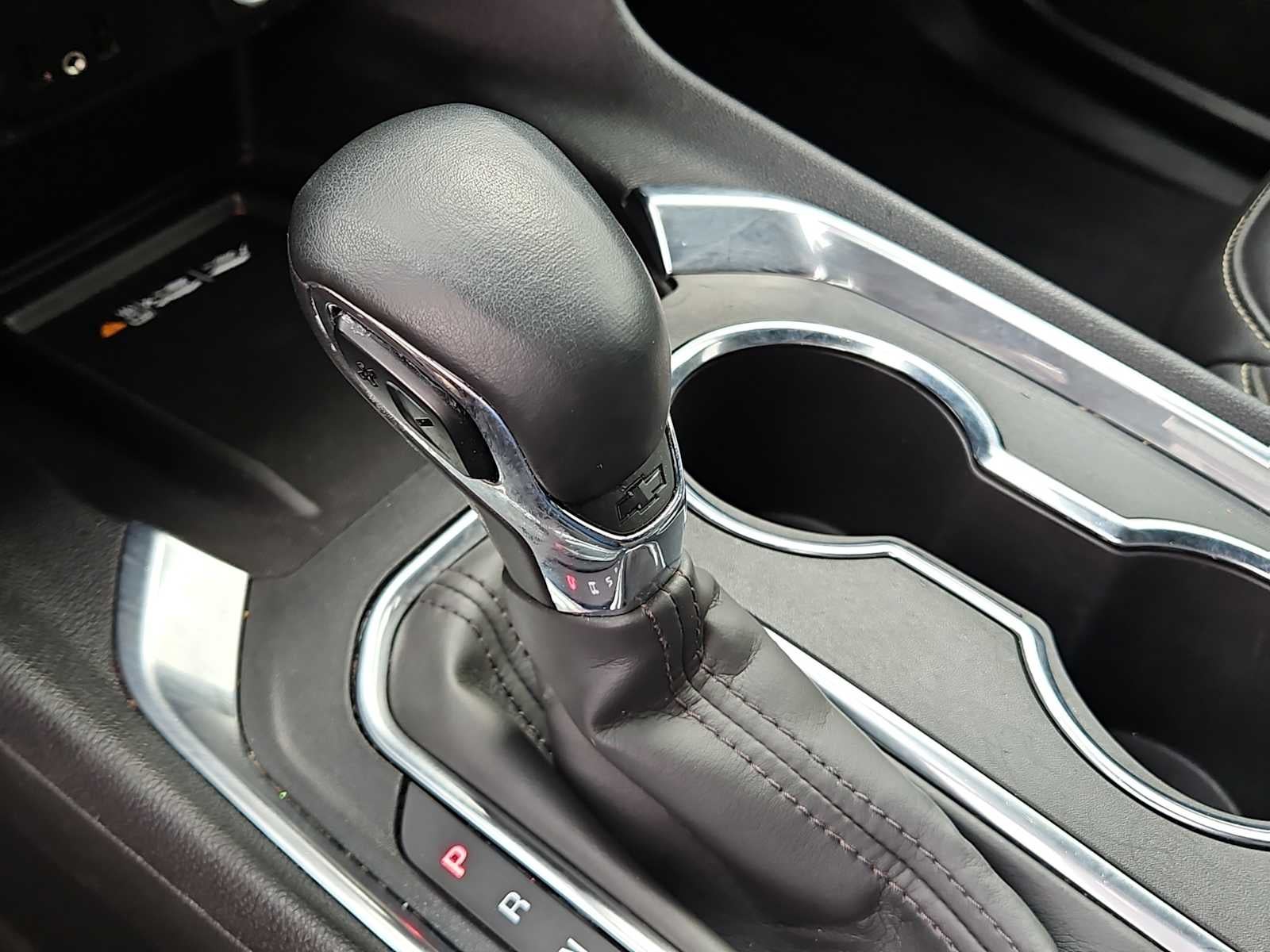 2024 Chevrolet Traverse Limited FWD LT Leather