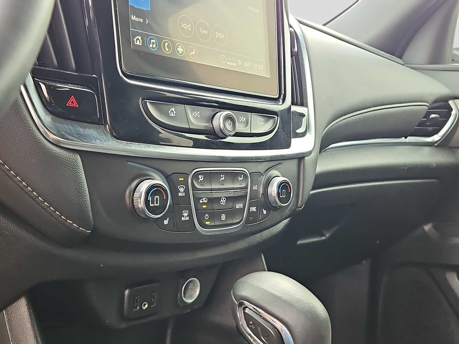 2024 Chevrolet Traverse Limited FWD LT Leather