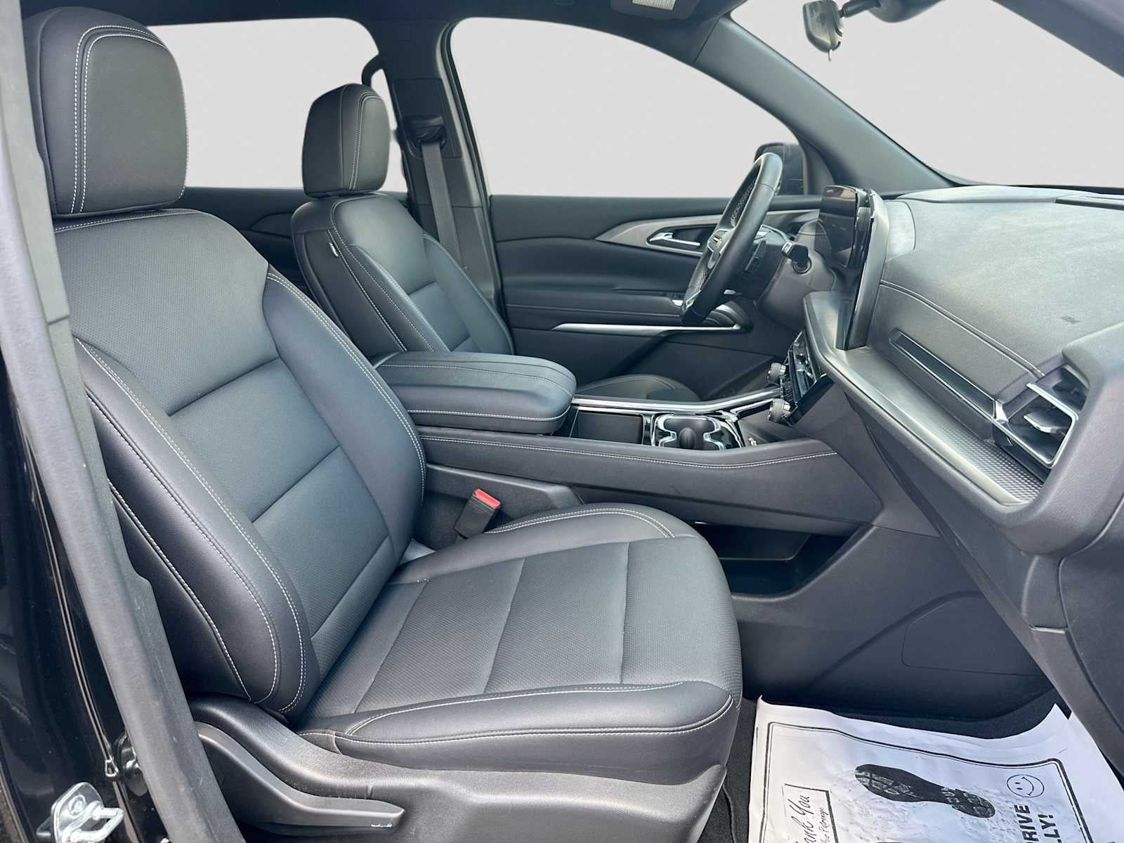 2025 Chevrolet Traverse AWD 4dr LT w/2LT