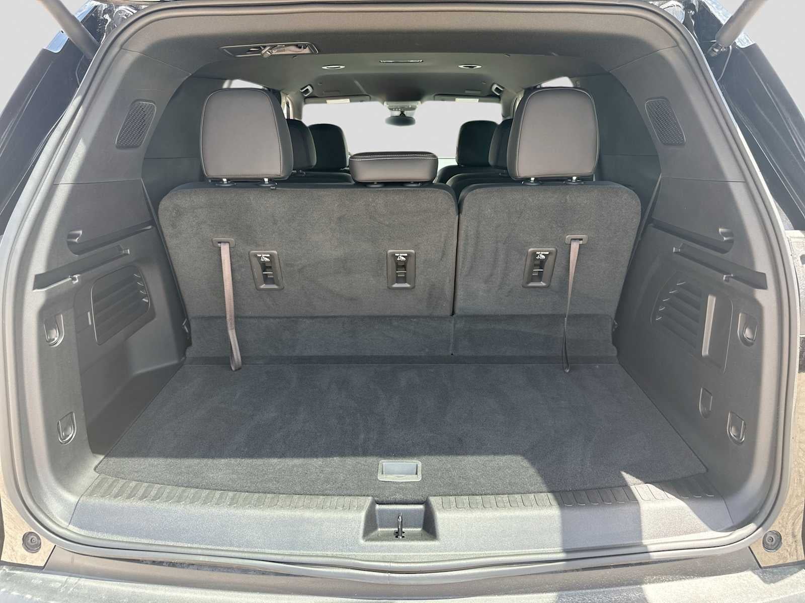 2025 Chevrolet Traverse AWD 4dr LT w/2LT