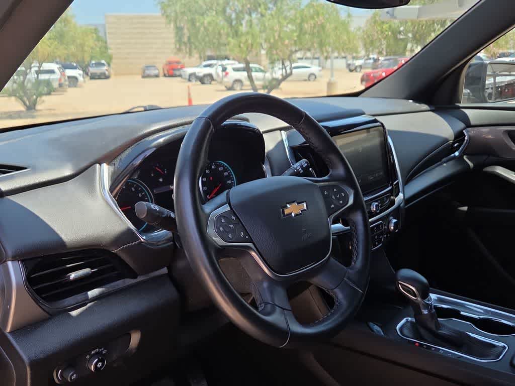 2023 Chevrolet Traverse AWD LT Leather