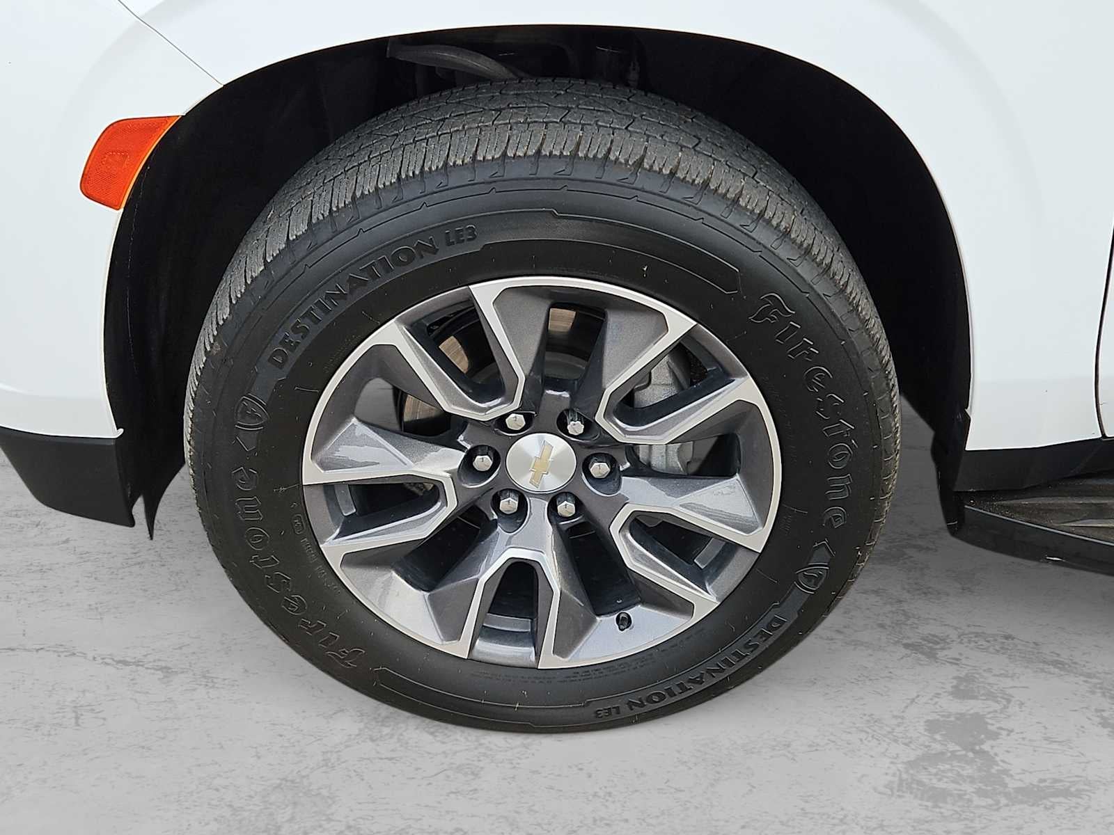 2023 Chevrolet Suburban 2WD LT