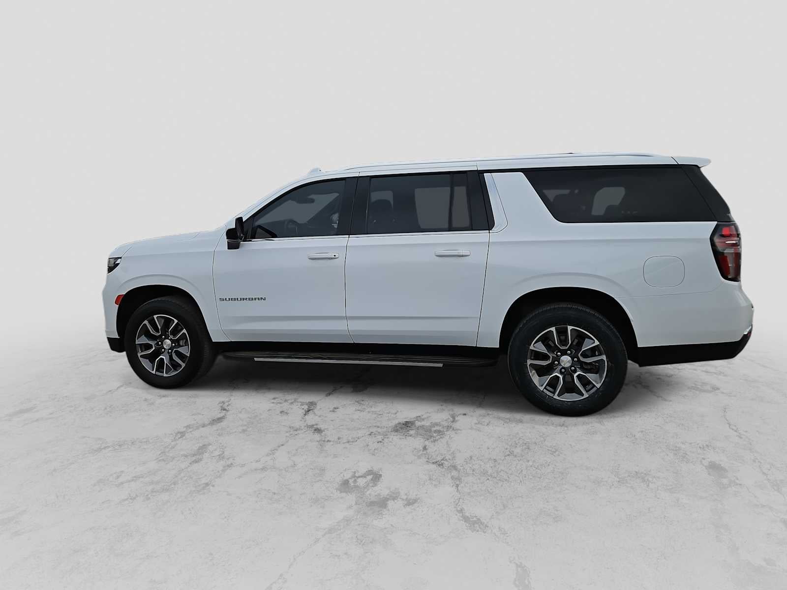 2023 Chevrolet Suburban 2WD LT