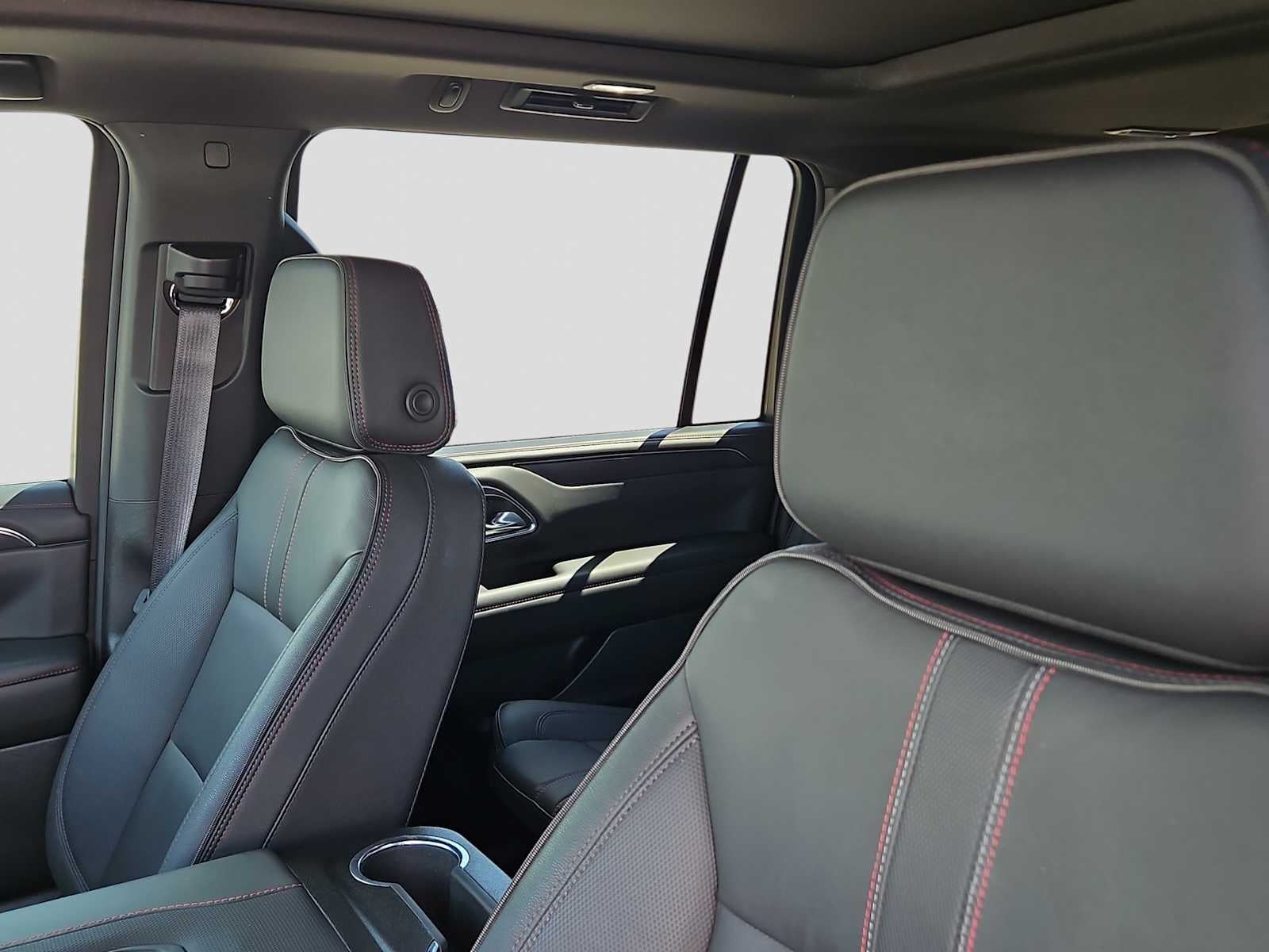 2024 Chevrolet Suburban 2WD RST