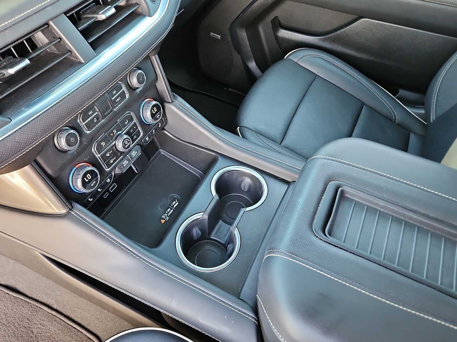 2023 Chevrolet Tahoe 4WD Premier