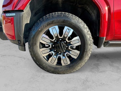 2024 GMC Sierra 2500HD 4WD Crew Cab Standard Bed Denali