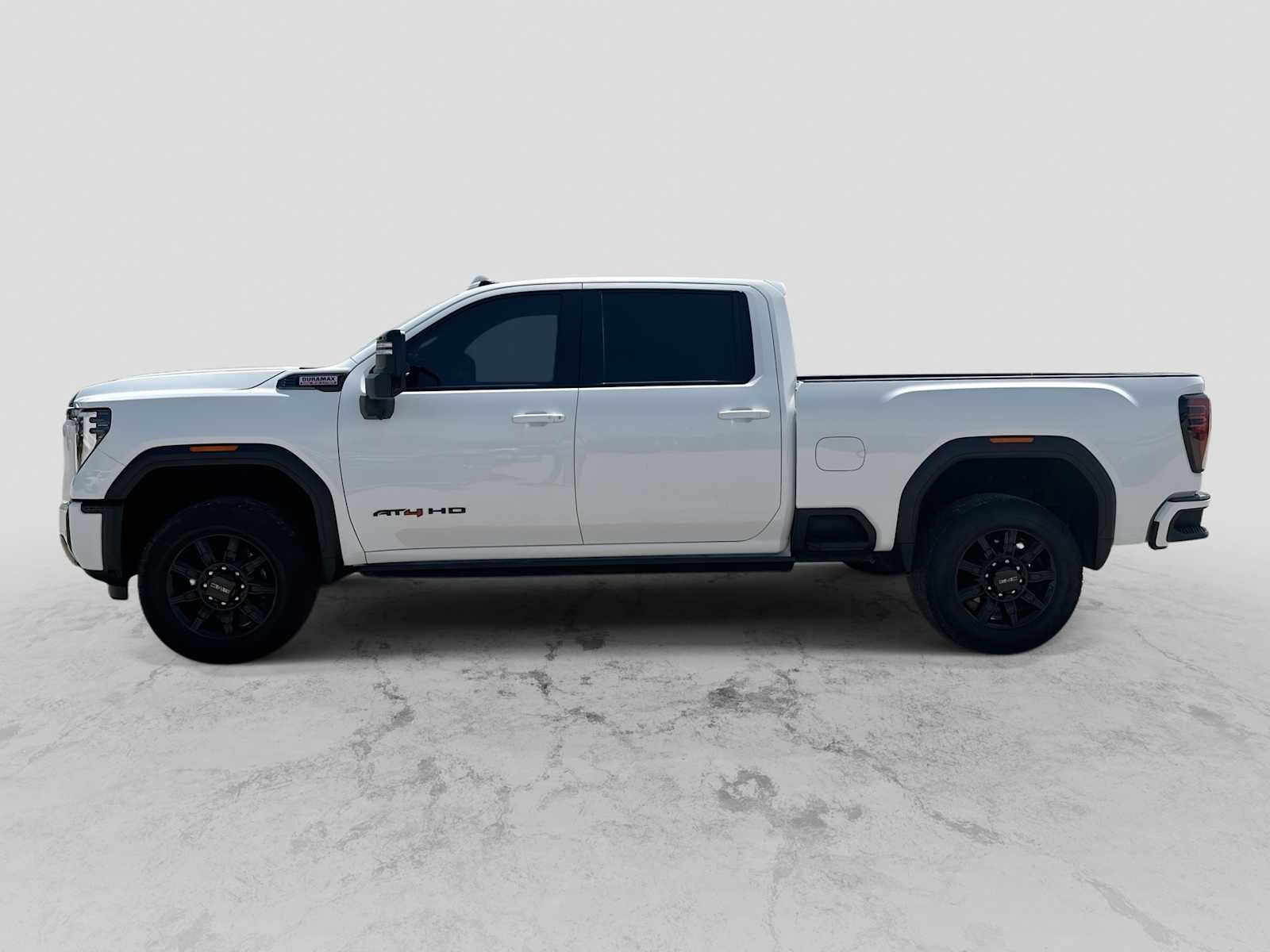 2025 GMC Sierra 2500HD 4WD Crew Cab Standard Bed AT4