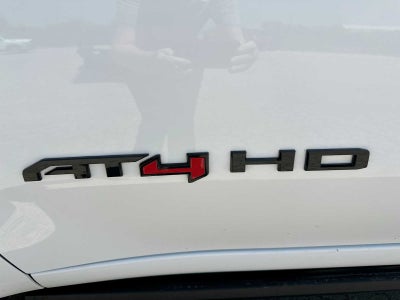 2025 GMC Sierra 2500HD 4WD Crew Cab Standard Bed AT4