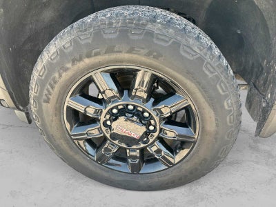 2025 GMC Sierra 2500HD 4WD Crew Cab Standard Bed AT4