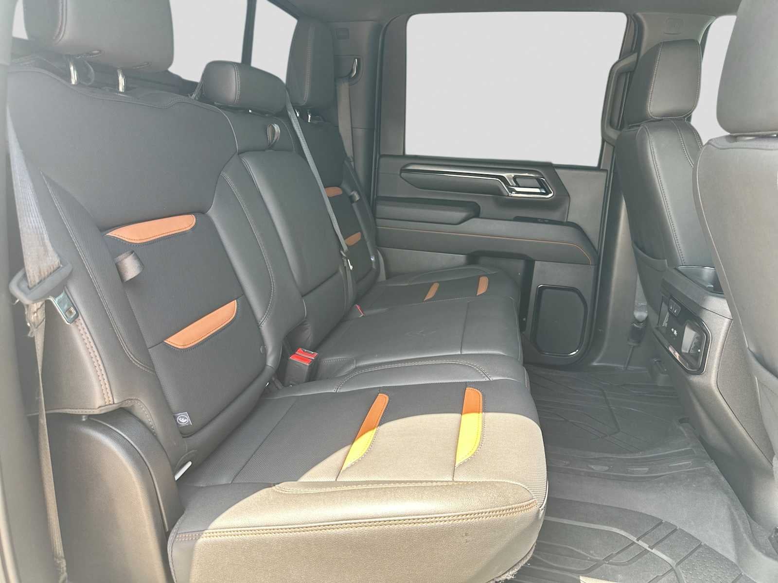 2025 GMC Sierra 2500HD 4WD Crew Cab Standard Bed AT4