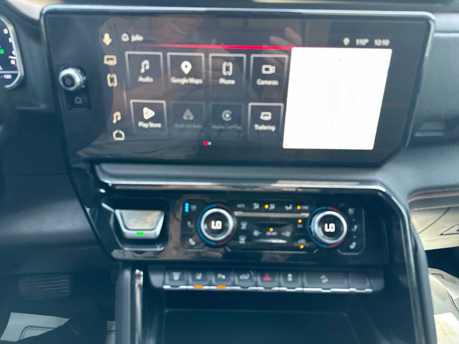 2025 GMC Sierra 2500HD 4WD Crew Cab Standard Bed AT4