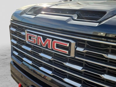 2025 GMC Sierra 2500HD 4WD Crew Cab Standard Bed AT4