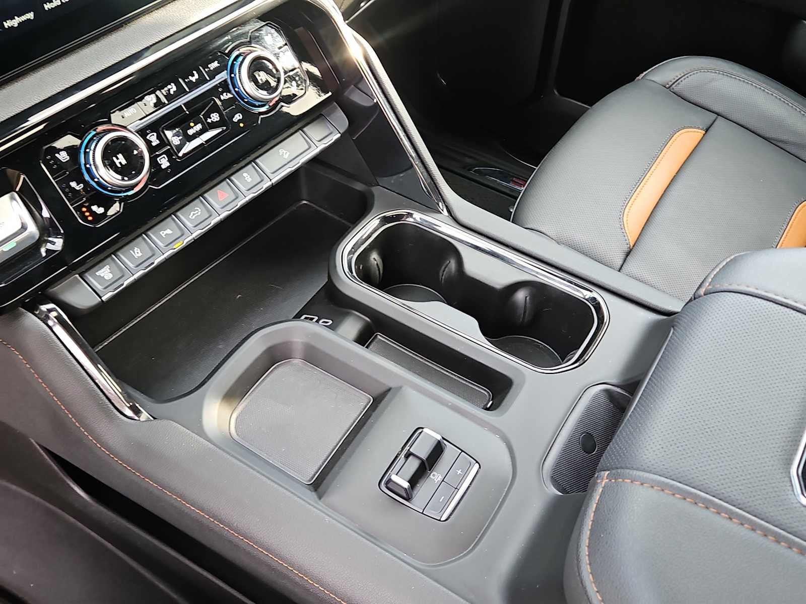 2025 GMC Sierra 2500HD 4WD Crew Cab Standard Bed AT4