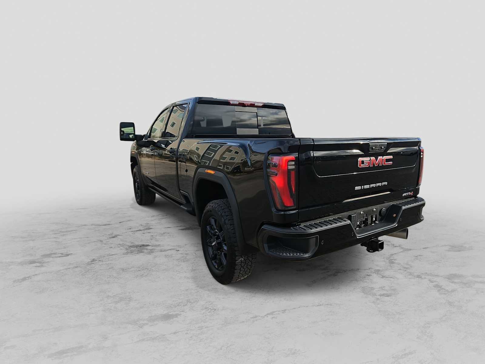 2025 GMC Sierra 2500HD 4WD Crew Cab Standard Bed AT4