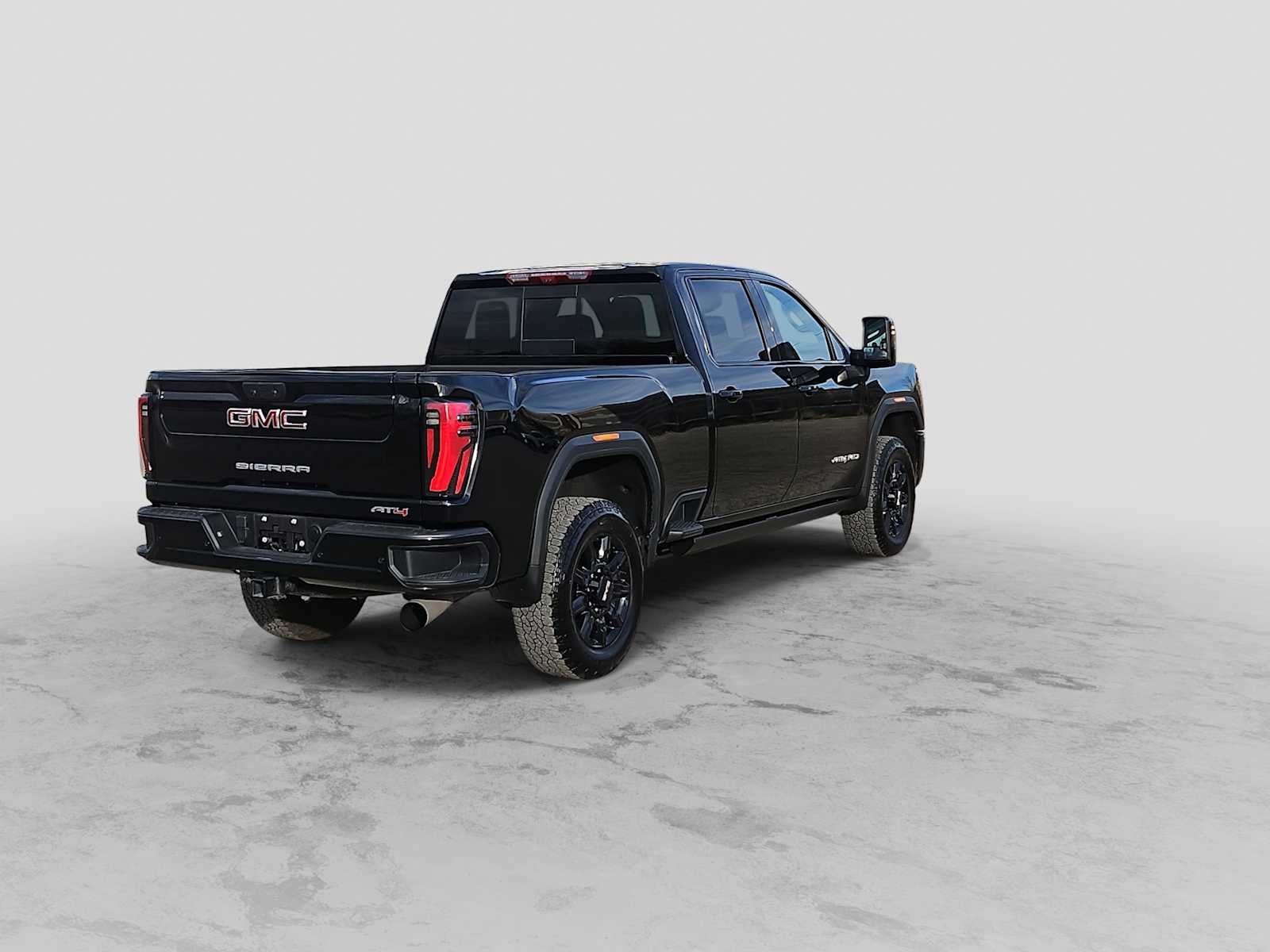 2025 GMC Sierra 2500HD 4WD Crew Cab Standard Bed AT4