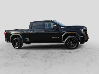 2025 GMC Sierra 2500HD 4WD Crew Cab Standard Bed AT4