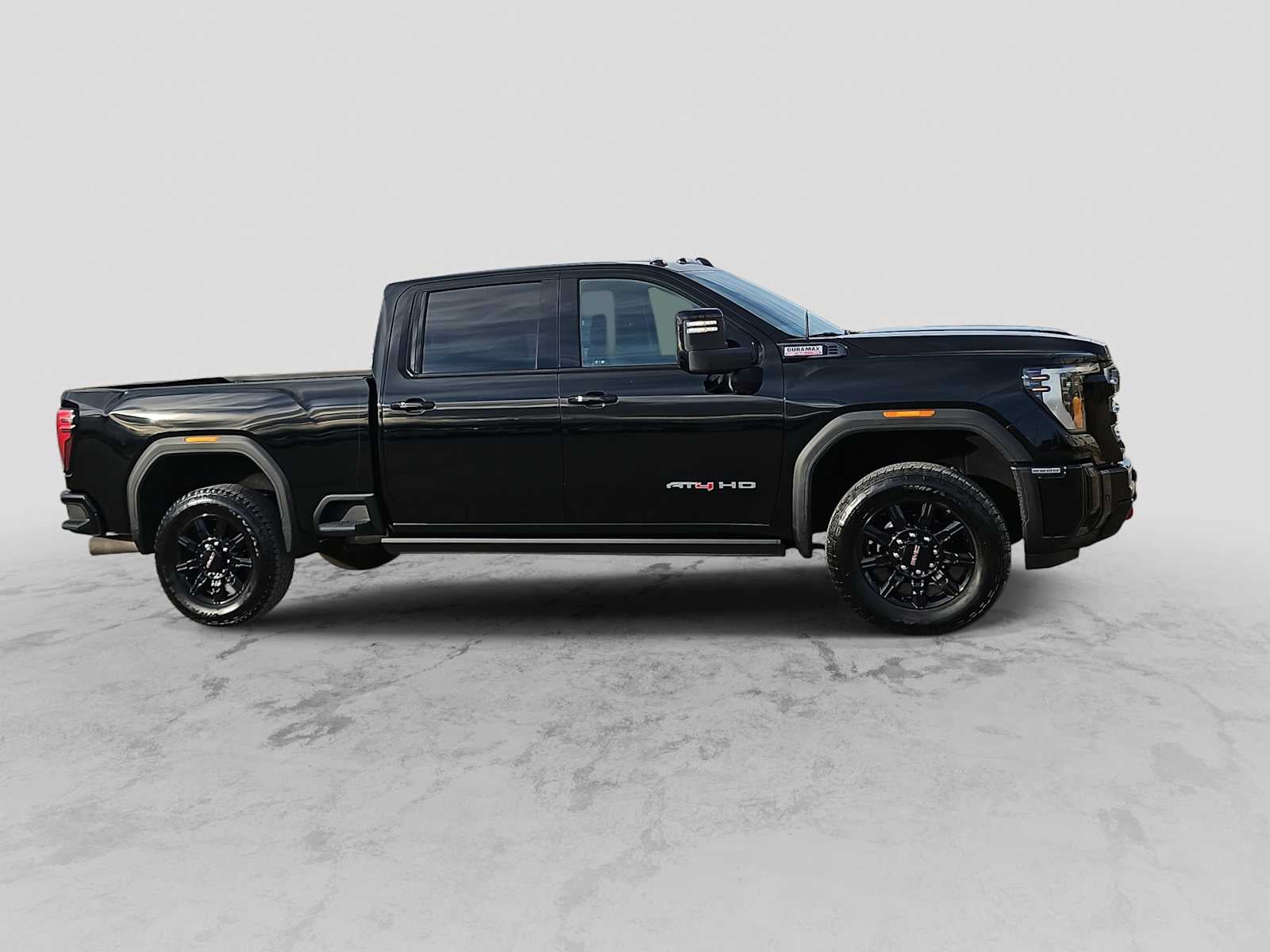 2025 GMC Sierra 2500HD 4WD Crew Cab Standard Bed AT4