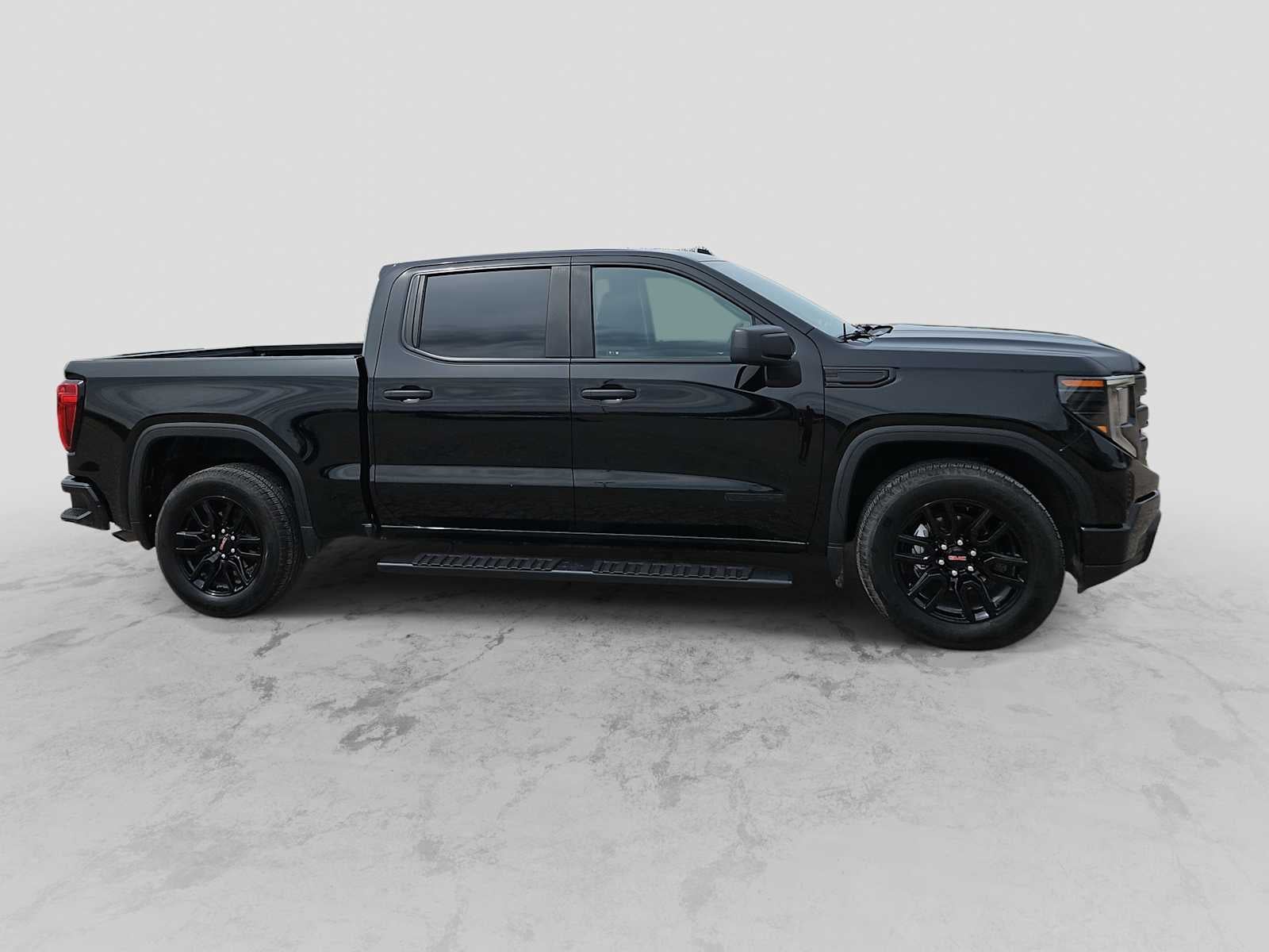2025 GMC Sierra 1500 2WD Crew Cab Short Box Pro