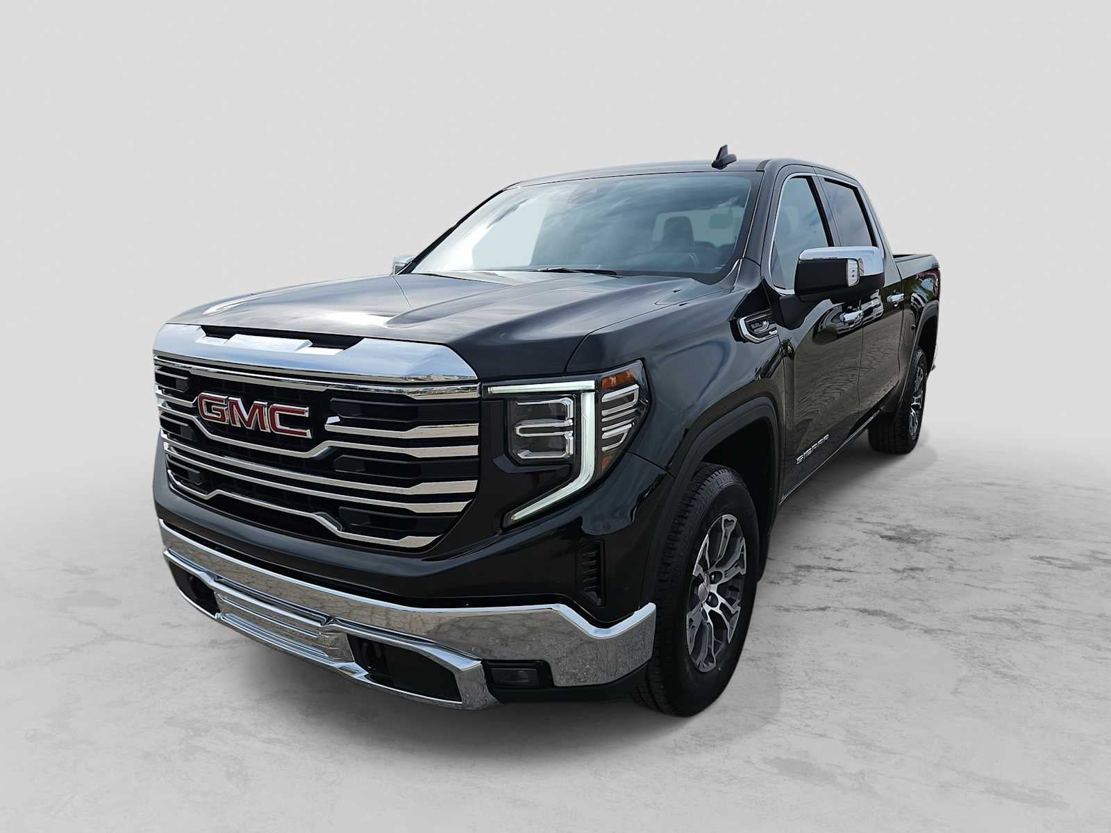 2025 GMC Sierra 1500 2WD Crew Cab Short Box SLT