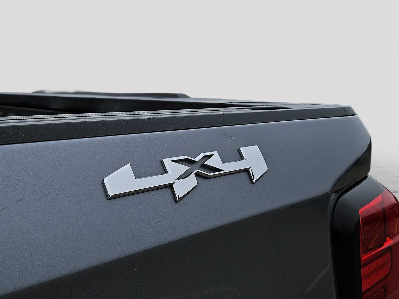 2022 GMC Sierra 1500 Limited 4WD Crew Cab Short Box SLT