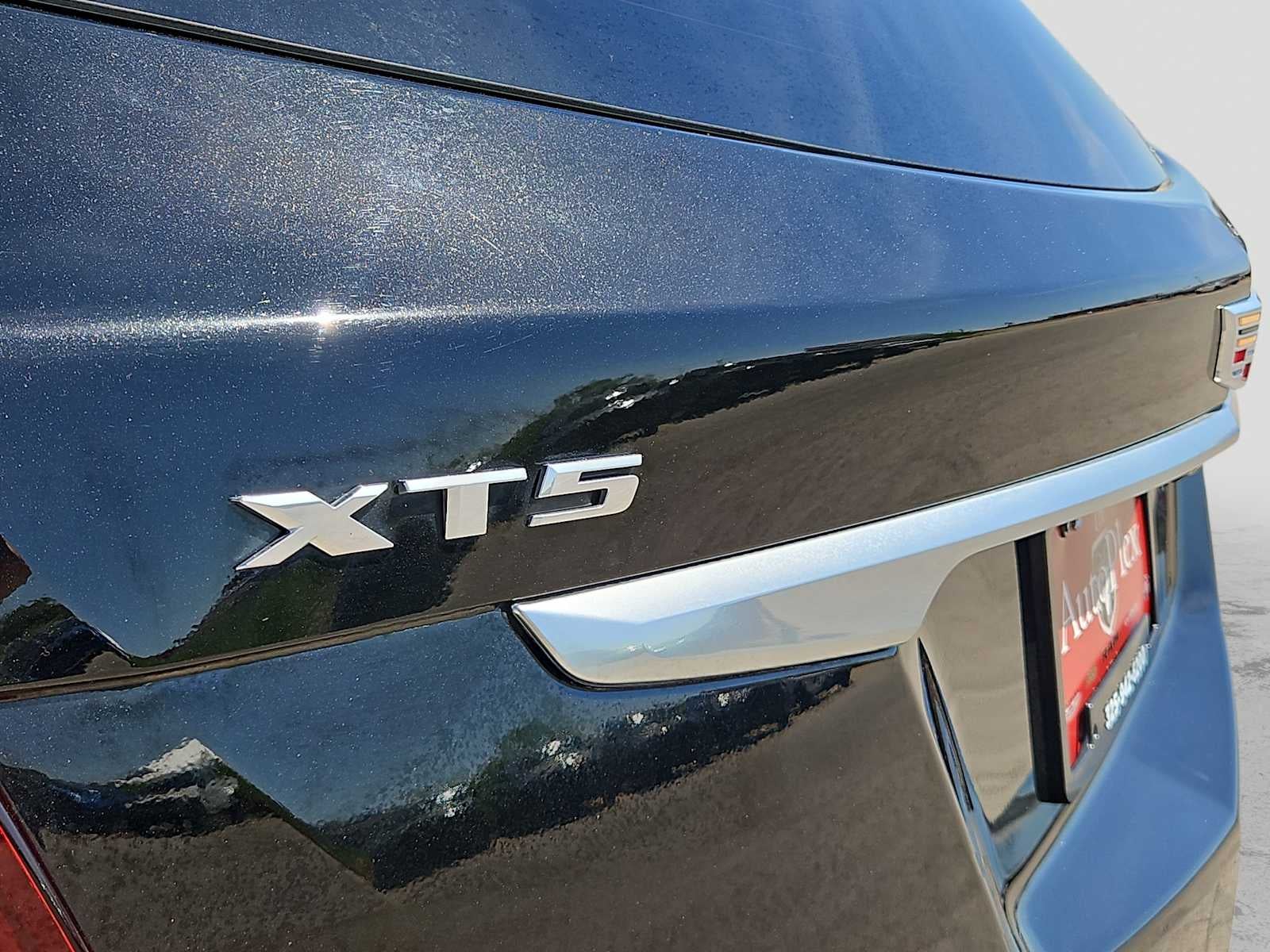 2023 Cadillac XT5 FWD Premium Luxury