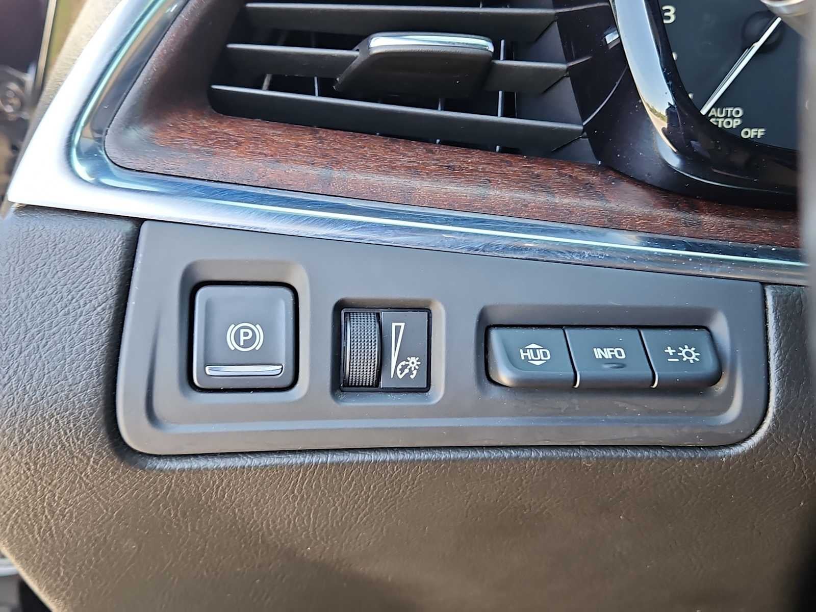 2023 Cadillac XT5 FWD Premium Luxury