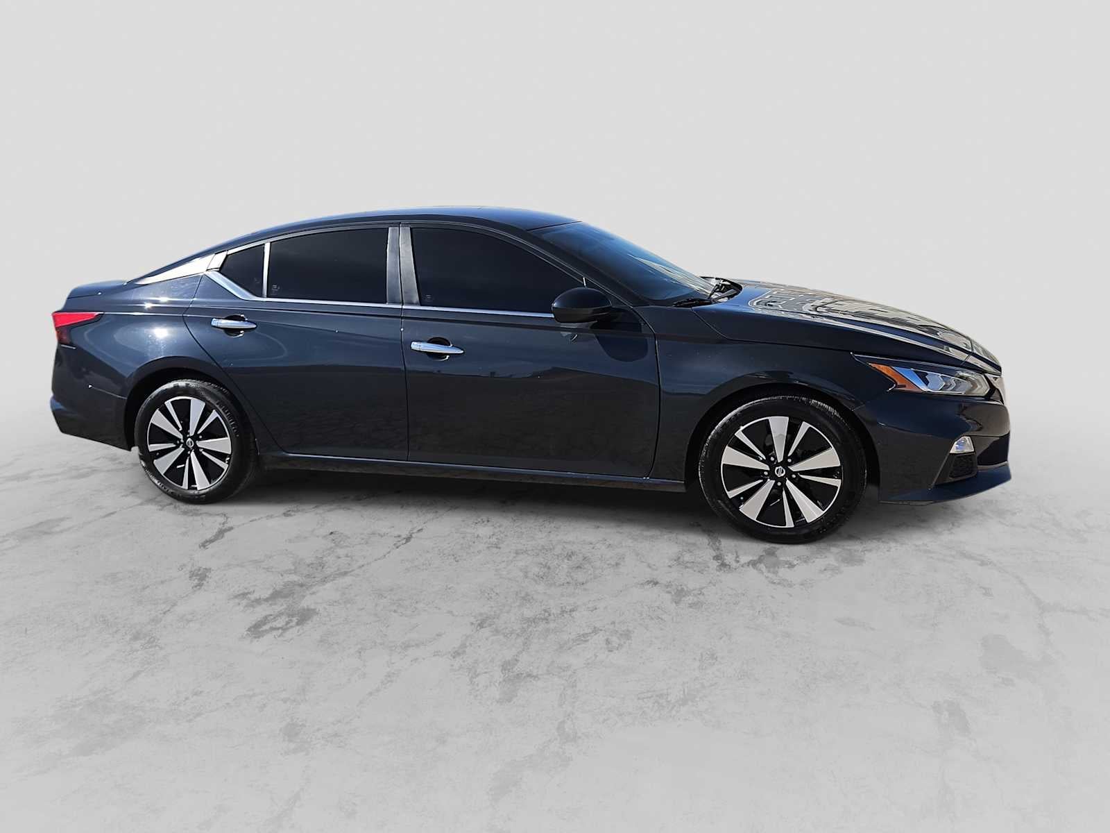 2022 Nissan Altima SV FWD