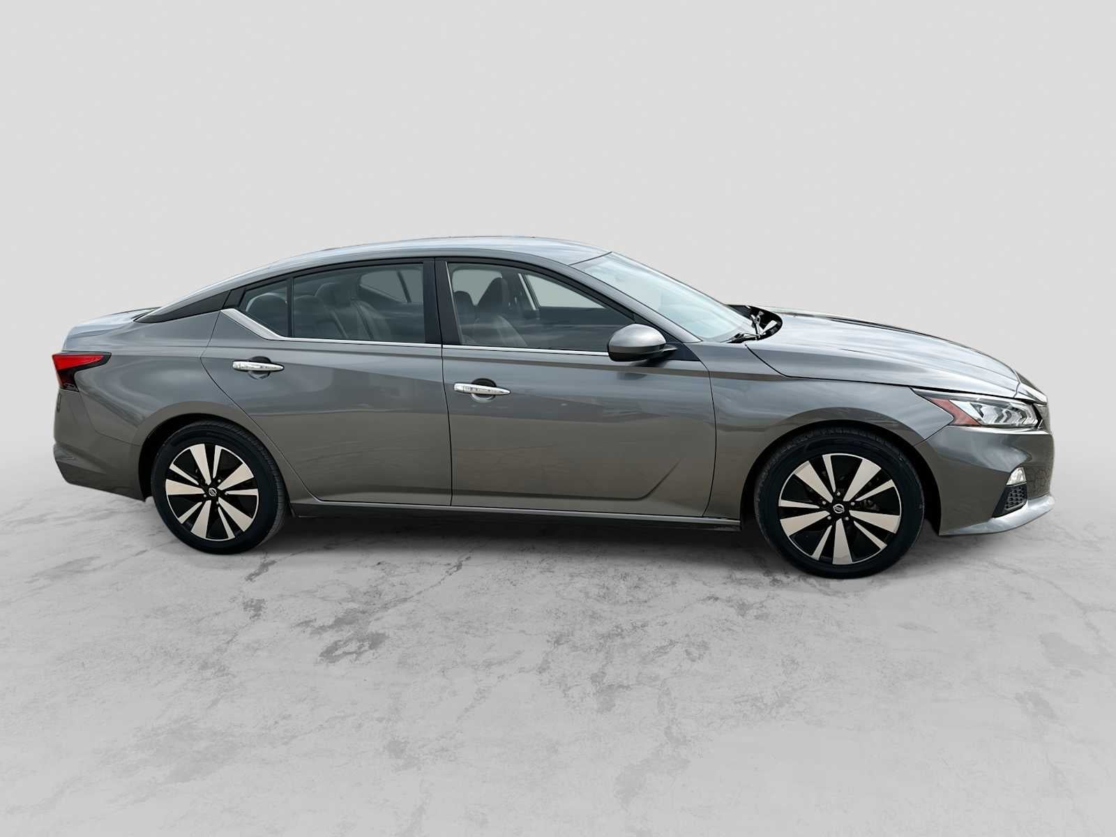 2022 Nissan Altima SV FWD