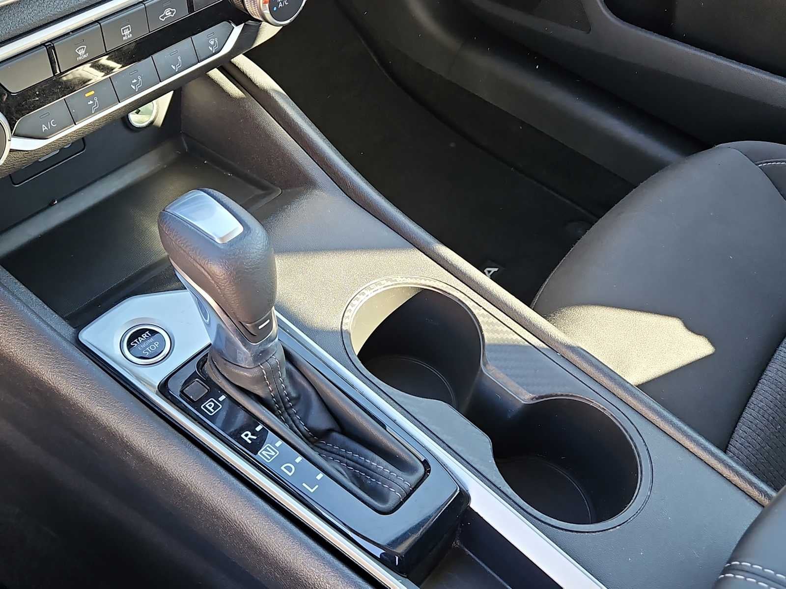 2025 Nissan Altima SV FWD