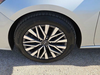 2023 Nissan Altima SV FWD