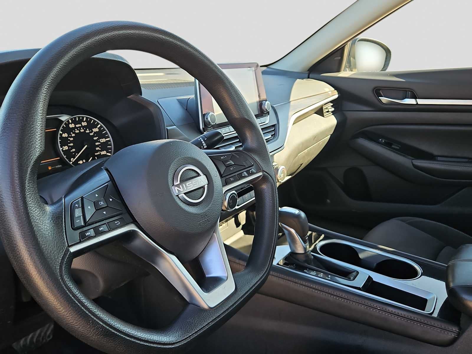 2023 Nissan Altima SV FWD