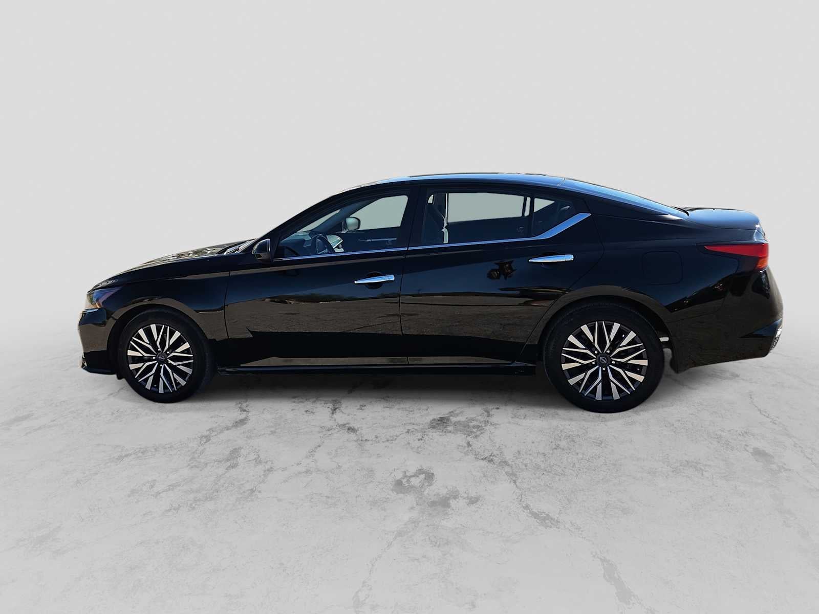 2023 Nissan Altima SV FWD