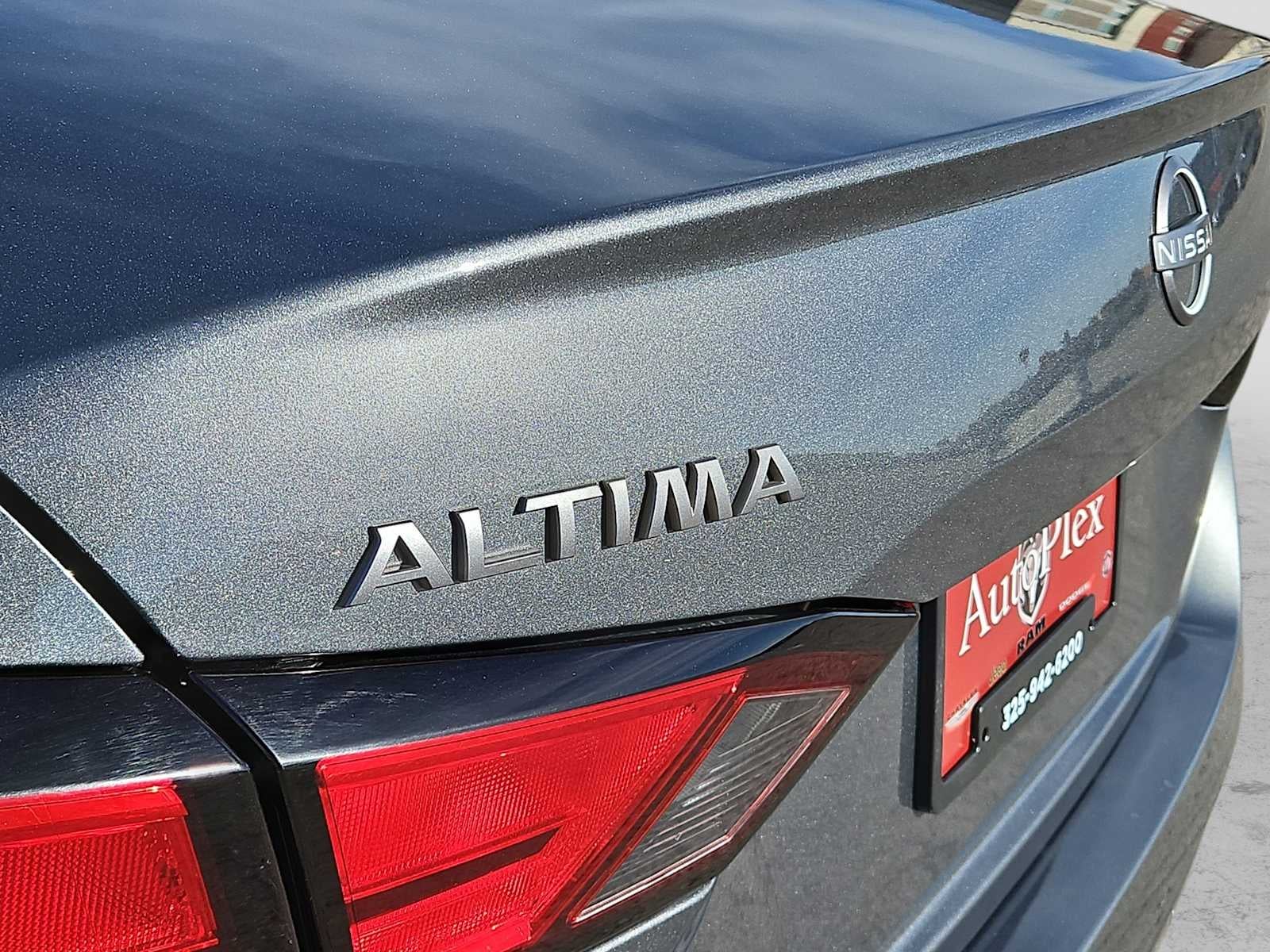 2025 Nissan Altima SV FWD