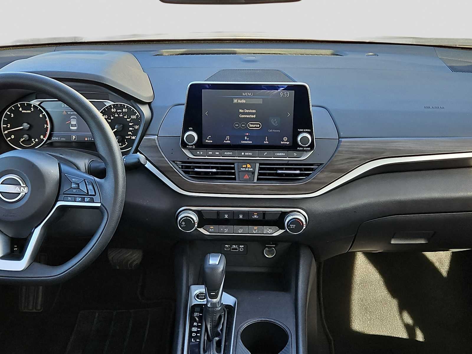 2025 Nissan Altima SV FWD