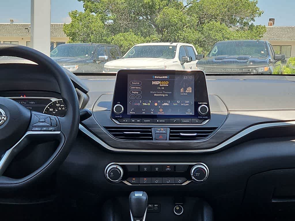 2025 Nissan Altima SV FWD