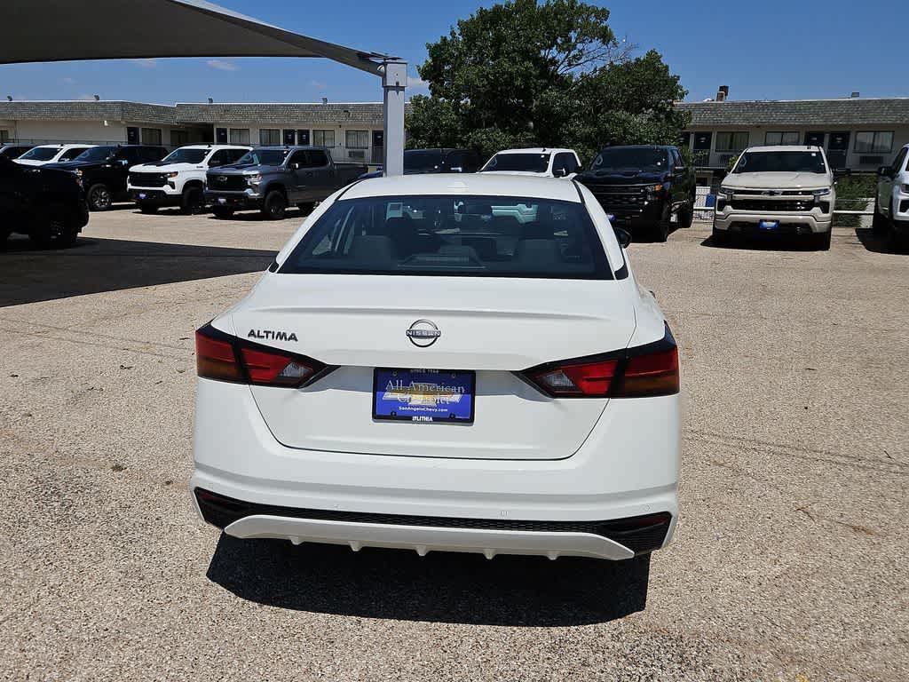 2025 Nissan Altima SV FWD
