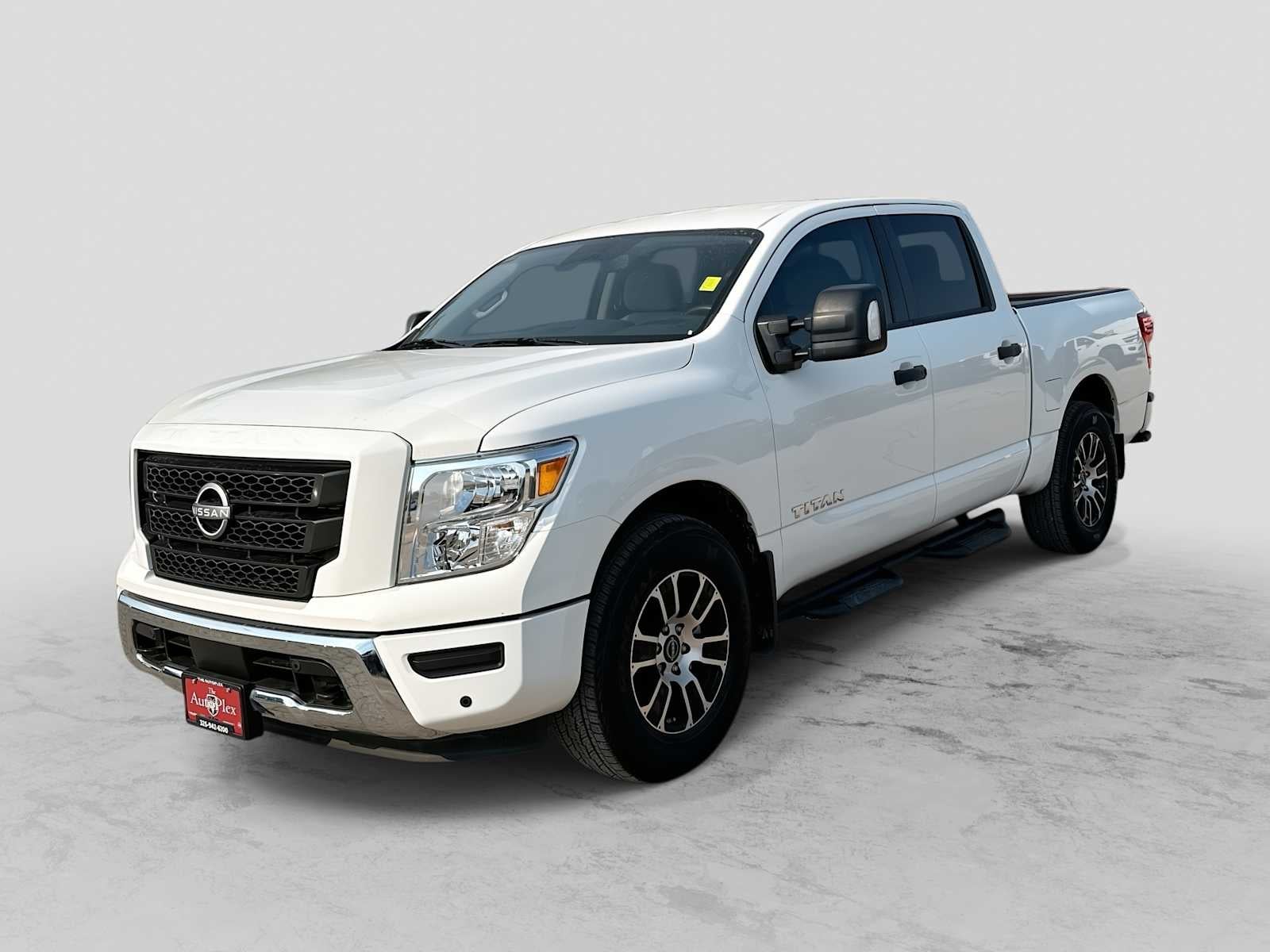 2024 Nissan Titan Crew Cab SV 4x2
