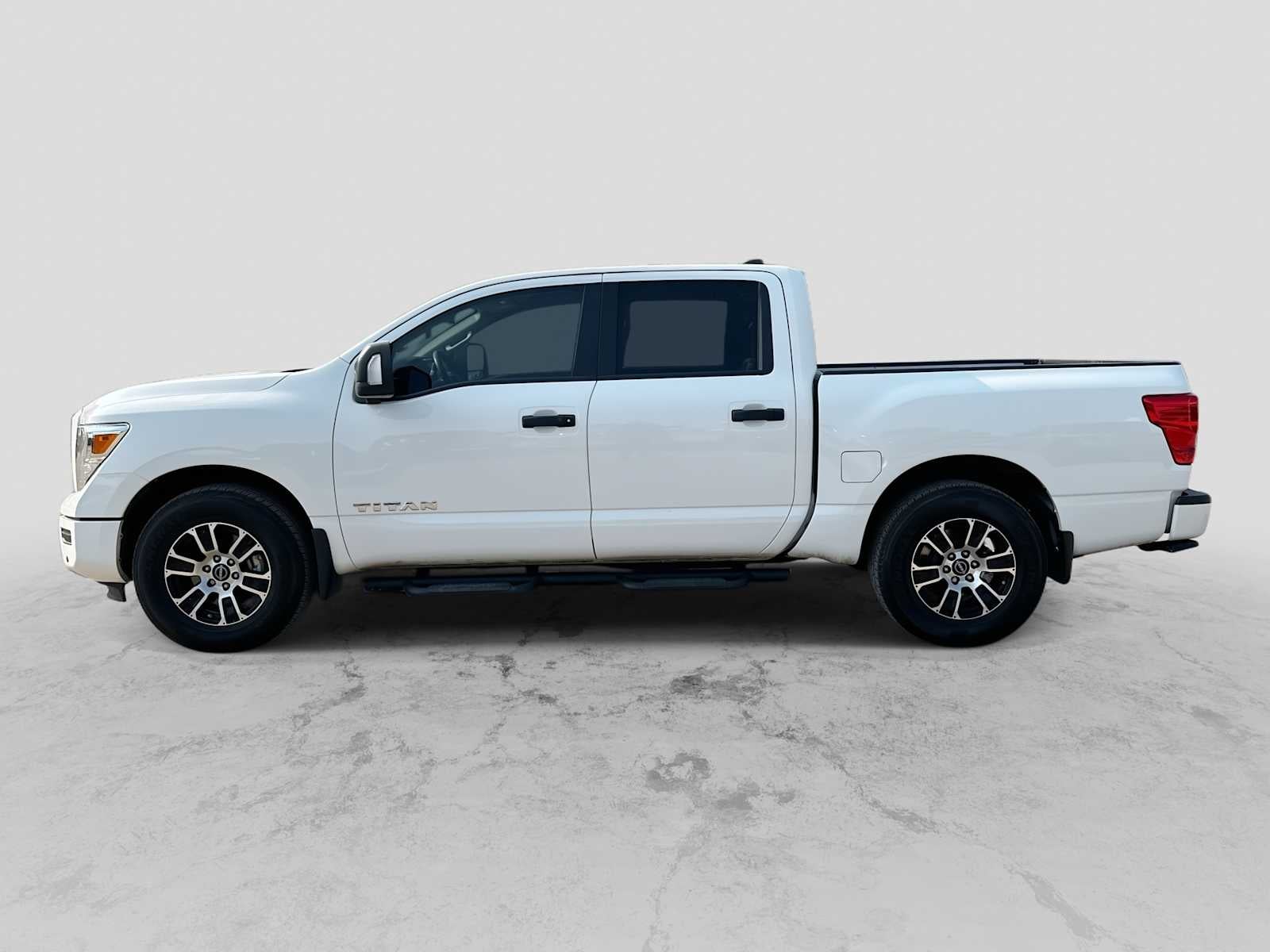 2024 Nissan Titan Crew Cab SV 4x2