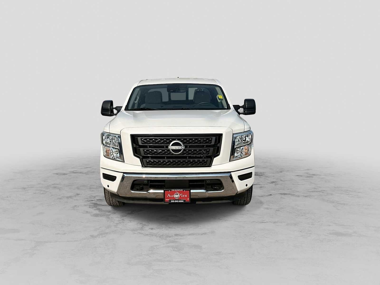 2024 Nissan Titan Crew Cab SV 4x2