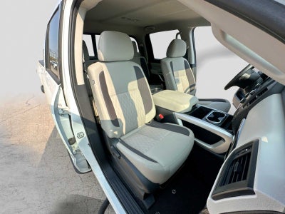 2024 Nissan Titan Crew Cab SV 4x2
