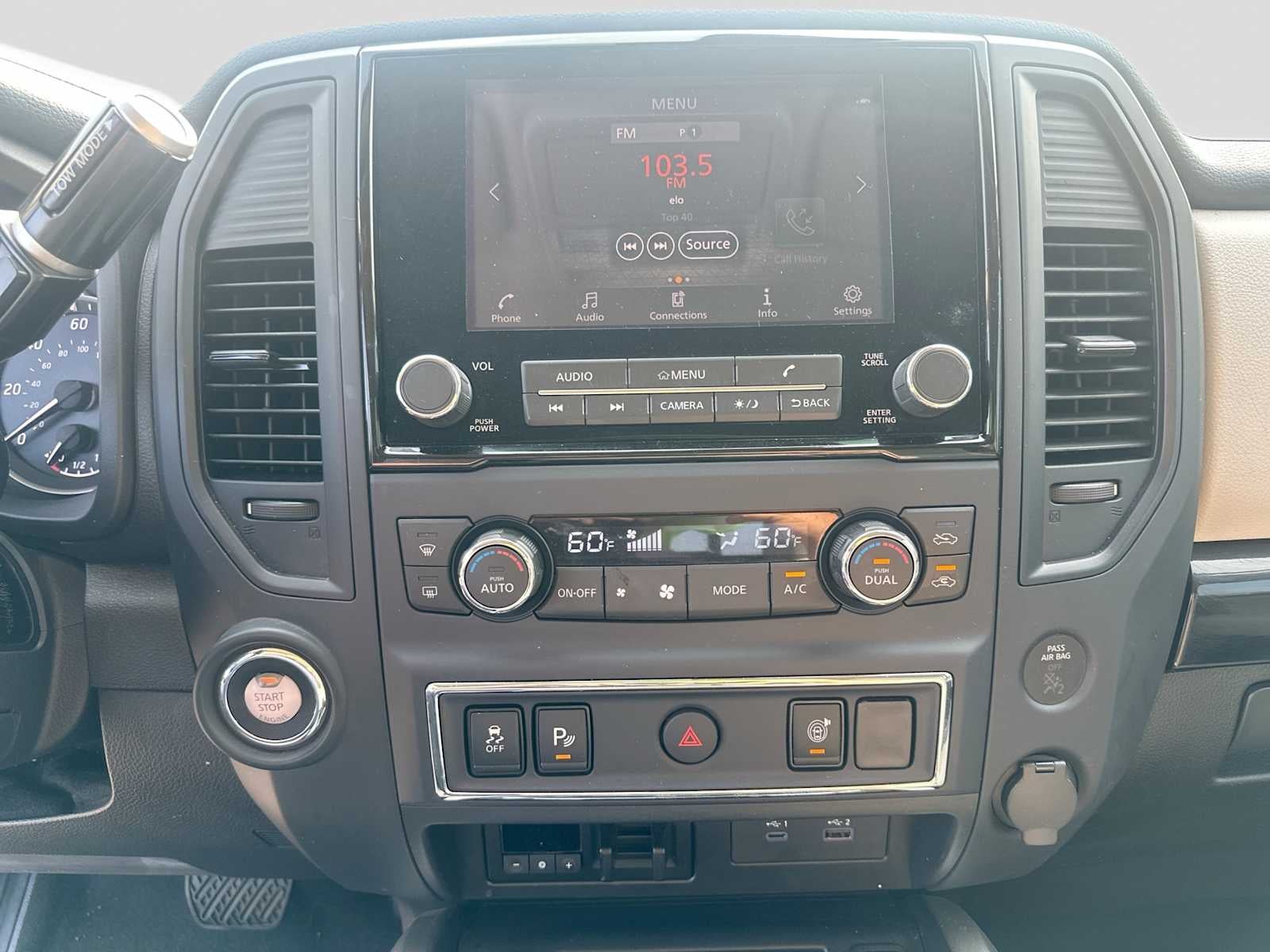 2024 Nissan Titan Crew Cab SV 4x2