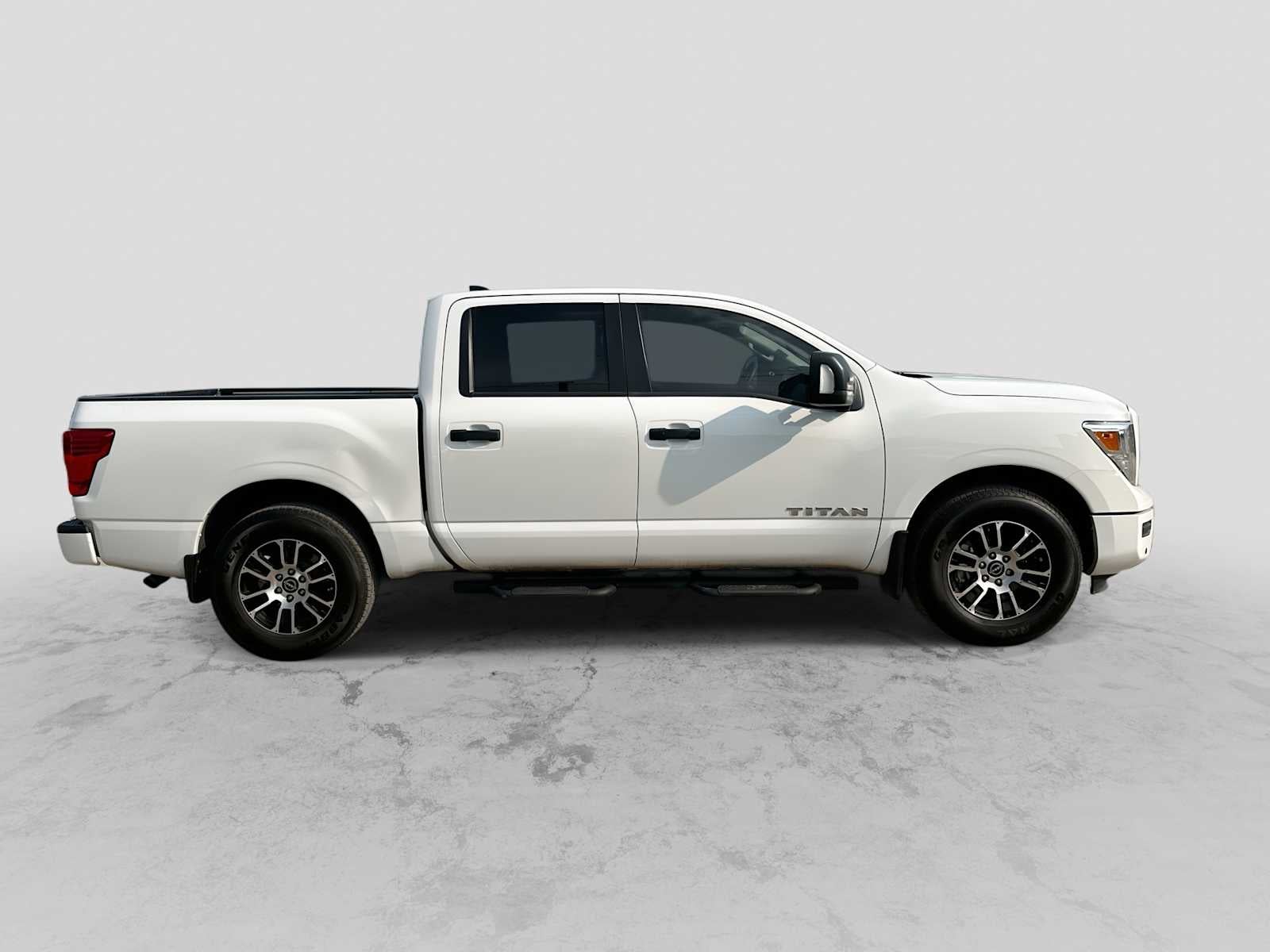 2024 Nissan Titan Crew Cab SV 4x2