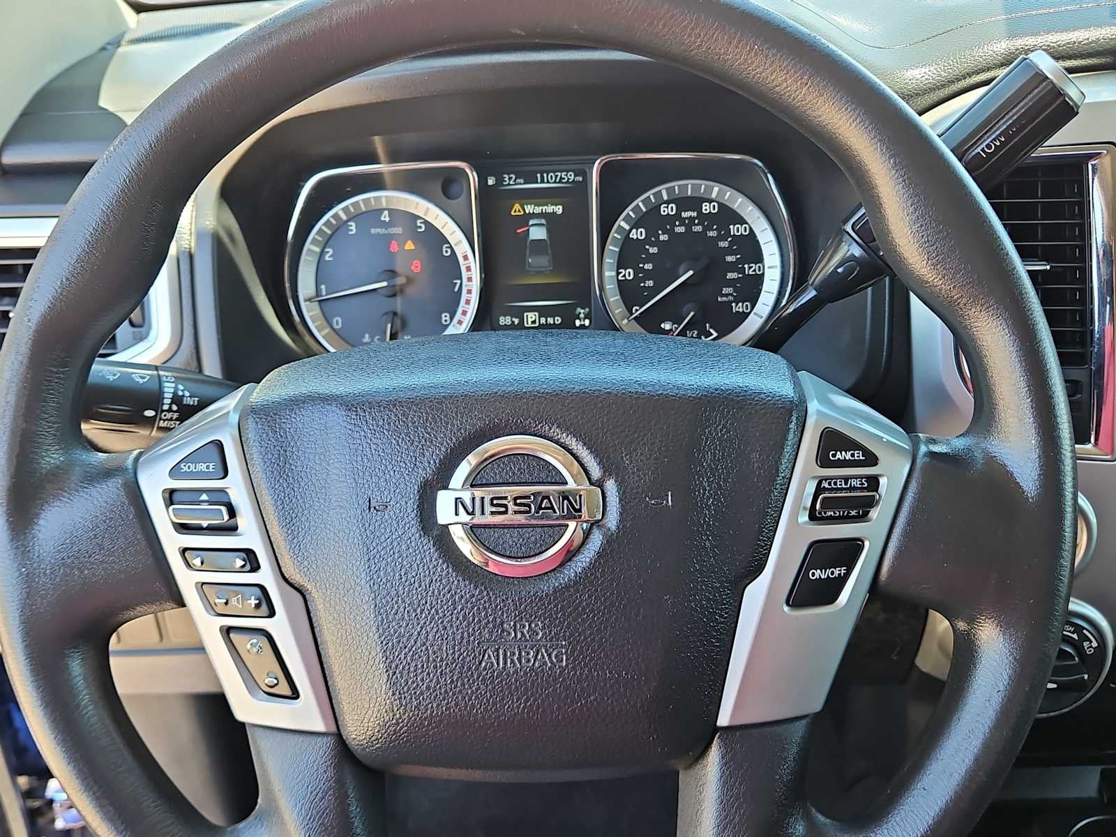 2017 Nissan TITAN SV