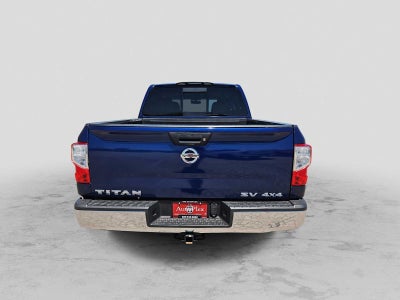 2017 Nissan TITAN SV