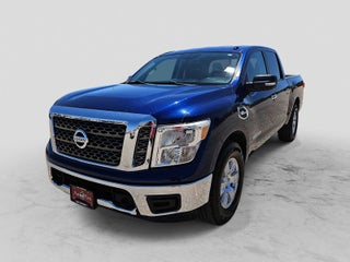2017 Nissan Titan SV